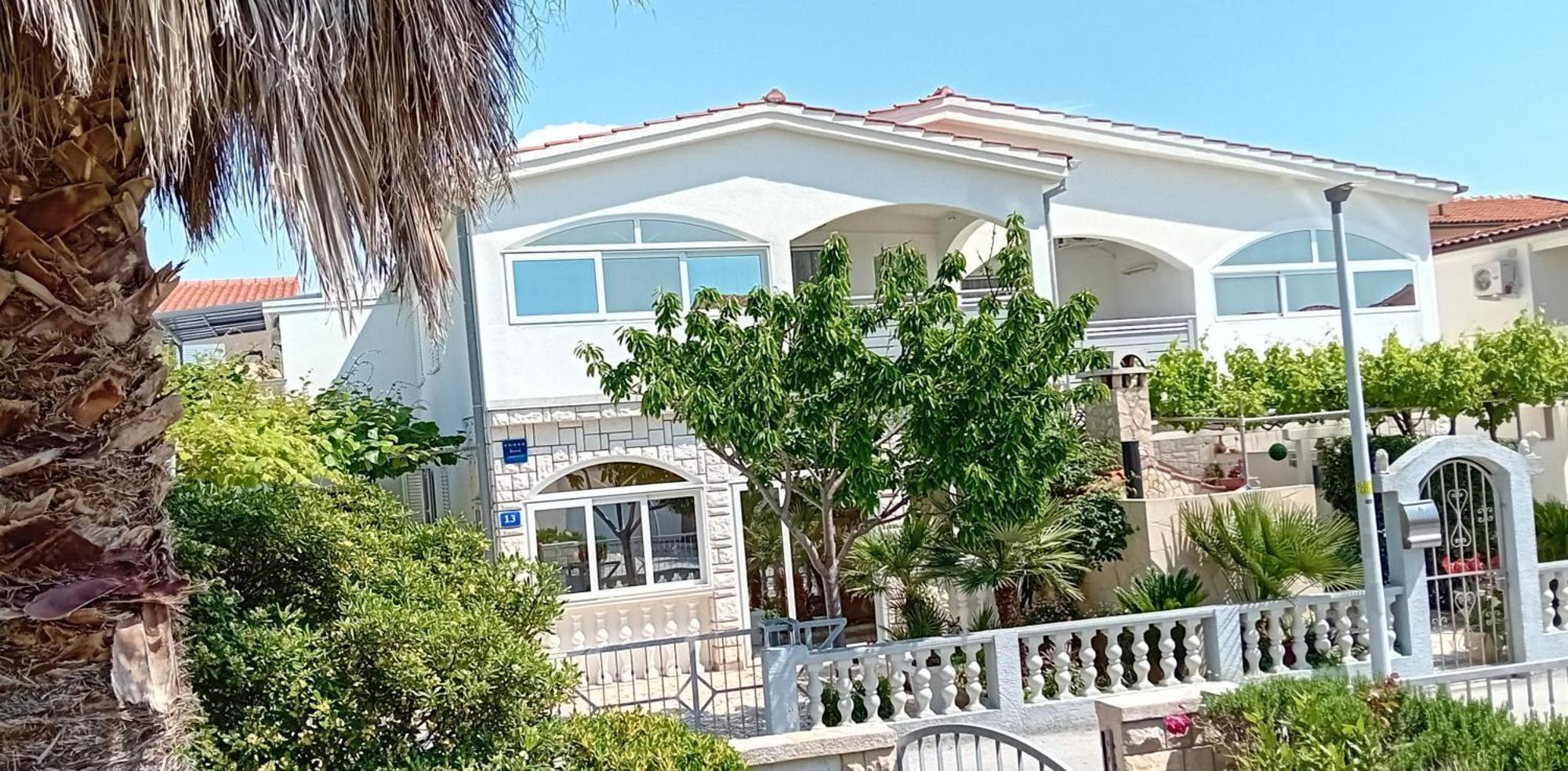 Apatmani Peternel Apartamento Vir Exterior foto