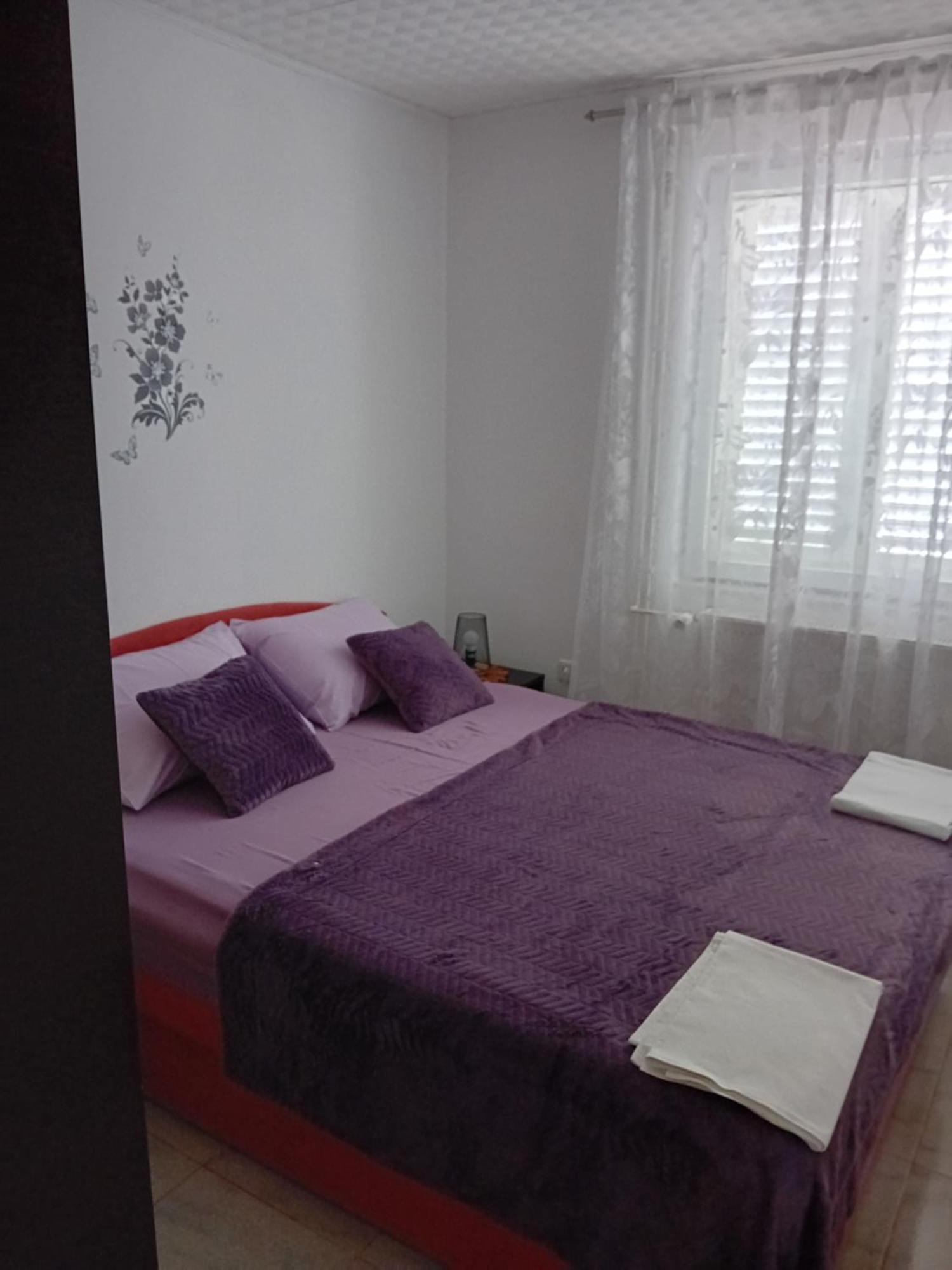 Apatmani Peternel Apartamento Vir Exterior foto