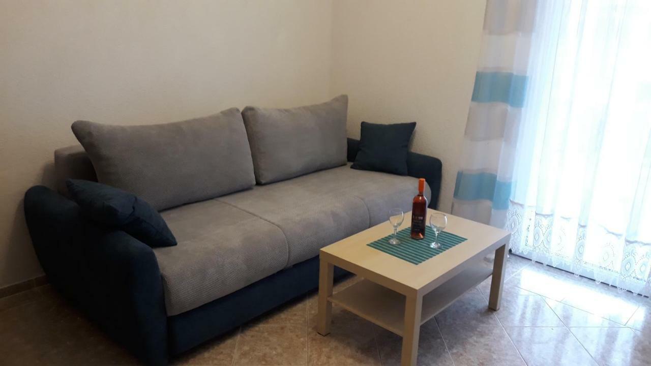 Apatmani Peternel Apartamento Vir Exterior foto